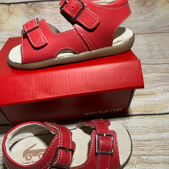 red sandals for toddlers